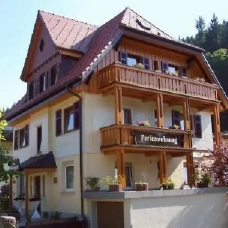 Appartementhaus Wiesengrund - Ferienwohnung 1 Apartman *